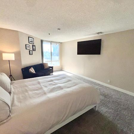Hollywood Two Bedroom & Free Two Parking Spots Apartment Los Angeles Exterior photo